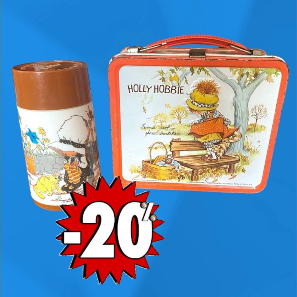 Throwback to 70’s school days with a Holly Hobbie lunchbox set by Aladdin.